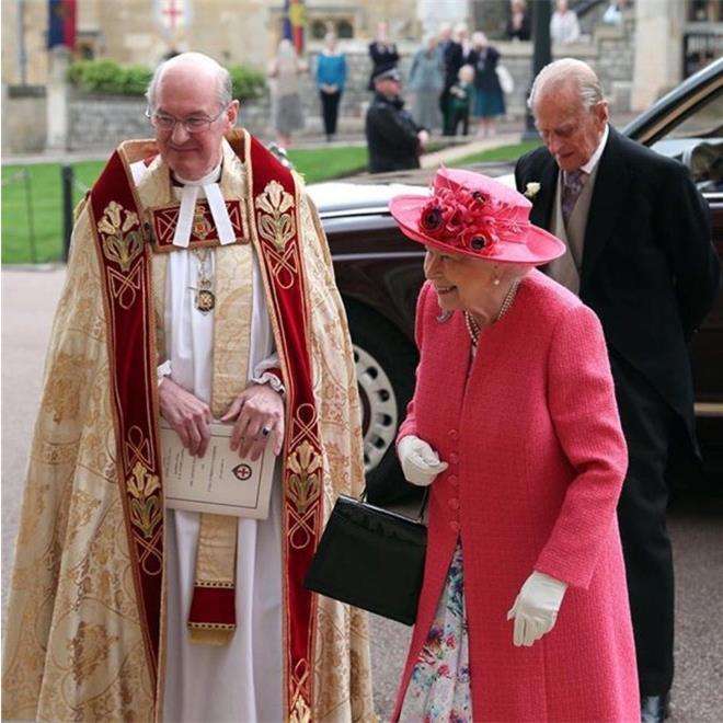 Королева Елизавета II и принц Филипп на свадьбе леди Габриэллы Виндзор