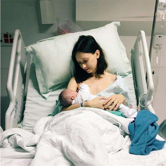 Анастасия Цветаева стала мамой в третий раз