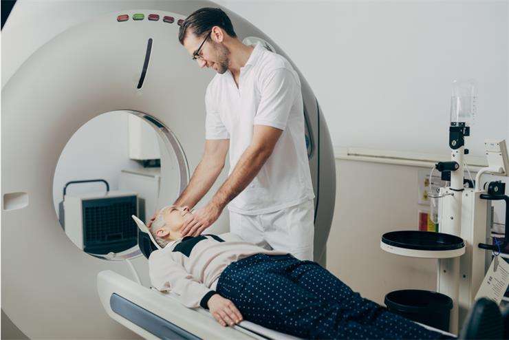 Патогенез и причины выявляются с помощью МРТ, ЭЭГ и других методов