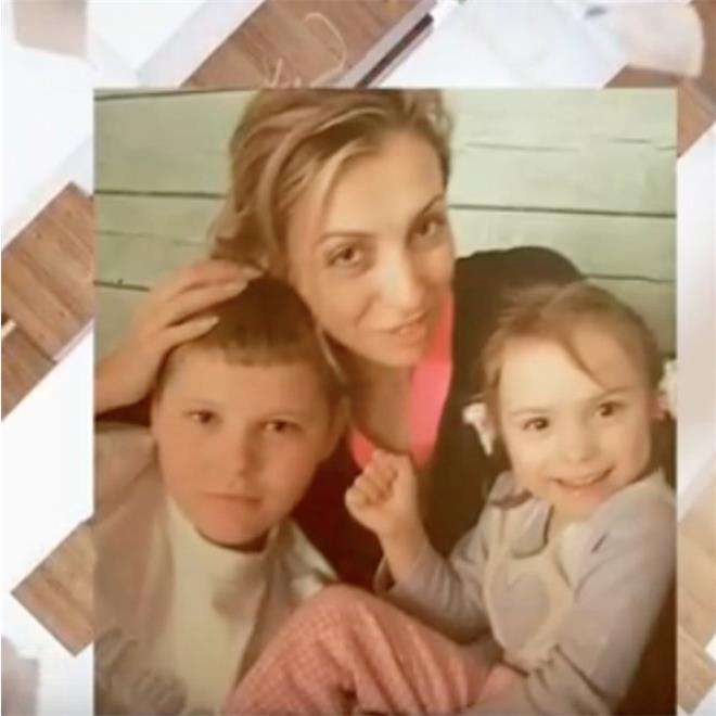 Светлана Бондарчук с детьми