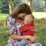 Доктор Комаровський розповів, як довго мамі варто годувати дитину грудьми