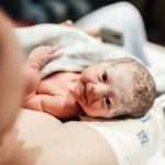 Реальні історії: кого вибирати на платні пологи – акушерки або лікаря?