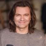 Сімейний портрет: Дмитро Маліков опублікував неймовірно ніжне фото з дружиною і сином