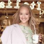 Обожнює книги: Поліна Сидіхіна показала вищу дочка