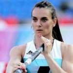 Талановита у всьому: Олена Ісінбаєва показала свої картини