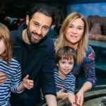 Подорож в літо: Антон та Вікторія Макарський привезли дітей в Ізраїль