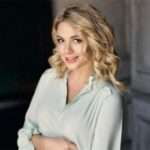 Ведуча Першого каналу Анастасія Трегубова поділилася зворушливим фото з виписки з пологового будинку