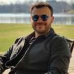 Золота рибка: Емін Агаларов вчить новонароджену доньку плавати