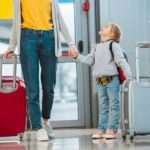 Чек-лист для мами: що брати у відпустку з дитиною