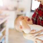 Чому дитина плаче уві сні, причини тривожності, рекомендації