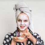 Ефективна відбілююча маска для обличчя від пігментних плям з куркумою, лимоном і петрушкою