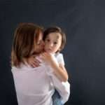 Чому у дитини бувають синці під очима і яке лікування потрібно