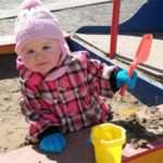 Порада дня: навчіть дитину правильно реагувати на кривдників, ламають «паски» в пісочниці