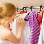 Що надіти? Стиліст назвав базові предмети гардероба працюючої мами