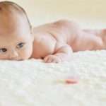 Чому у немовляти пульсує джерельце