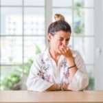 Лікування та причини присмаку ацетону в роті у жінок