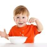 Місія здійсненна: як нагодувати дитину вівсянкою