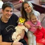 Перша фотосесія: Стас Бондаренко поділився зворушливим знімком з молодшою донькою