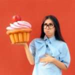 Нудить після їжі: причина нудоти у жінок