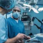 Причини та перша допомога при емболії навколоплідними водами