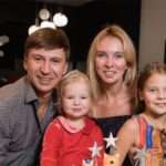 Діти кульбаби: Олексій Ягудін поділився забавним кадром з обома дочками