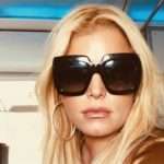 Яка красуня: Джессіка Сімпсон показала обличчя новонародженої доньки