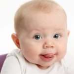 За якими ознаками визначити коротку вуздечку мови у новонародженого?