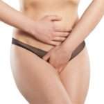 Потрібно прибирати жировики на статевих губах