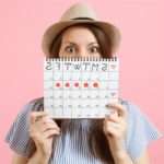 Надмірно рясні місячні або, навпаки, мізерні виділення можуть бути ознаками патології