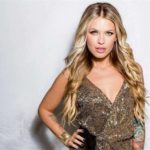 Рита Дакота розповіла про те, чому її навчила дочку