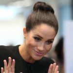 Стара зачіска на новий лад: всі варіанти укладання пучка, як у Меган Маркл