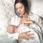 Чи можна пити напій із шипшини при годуванні грудьми?