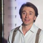 Солодкі ніжки: Сергій Безруков опублікував зворушливе відео з 5-місячним сином