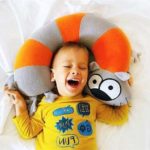 Милі подушки для подорожей, які сподобаються дітям