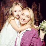 Тетяна Навка показала, як її 4-річна донька готується до Великодня