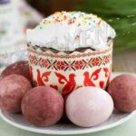 Як фарбувати яйця буряком на великдень в червоний колір