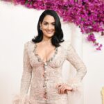 Никки Гарсия: Грациозность под прицелом публики