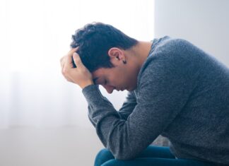 У 2025 році психічне здоров’я підлітків буде виглядати інакше. Ось що потрібно знати батькам