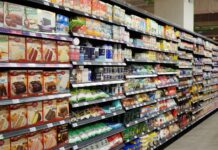 Last-Minute Christmas Eve Rush: Eggnog Reigns Supreme