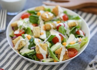 Класичний домашній салат: універсальний рецепт