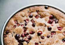 Безглютеновий торт з журавлинним чаєм: сезонний рецепт випічки