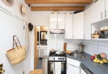 Максимізація вашої маленької кухні: 14 справді ефективних рішень для зберігання