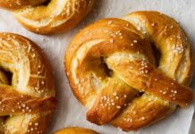 Домашні м’які кренделі: покрокова інструкція