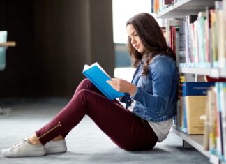 Staatswetten die de toegang tot de bibliotheek voor minderjarigen beperken, escaleren in de VS