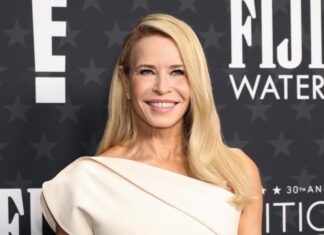Il video nudo di Chelsea Handler evidenzia la disuguaglianza di genere nell’assistenza sanitaria riproduttiva
