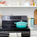 Pentole essenziali per trasferirsi in Europa: una lista di controllo per un minimalista