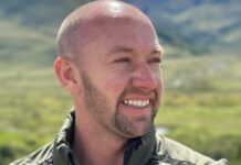 Я провів 32 роки, вірячи, що я чоловік. Потім шокуючий телефонний дзвінок вибухнув усе, що я знав.