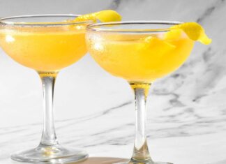 Honey Bee Cocktail: A Simple Recipe for Sunshine in a Glass