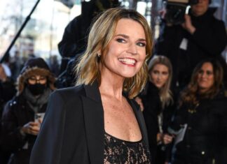 Savannah Guthrie revient à « aujourd’hui » au milieu d’une crise familiale en cours