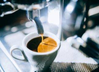 40.000 mensen kochten dit kleine koffiezetapparaat. Het is in de uitverkoop.